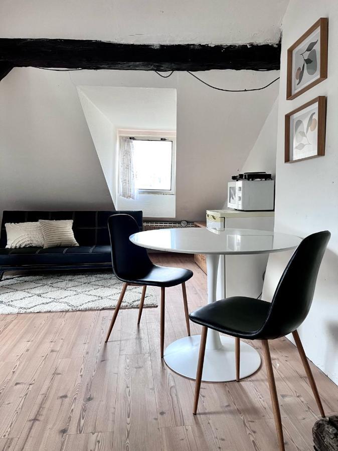 Loft Apartment Close To Metro Palmovka Prag Eksteriør billede